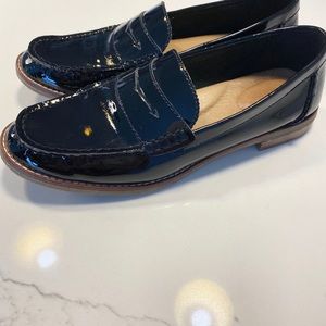 Sperry black patent loafers
